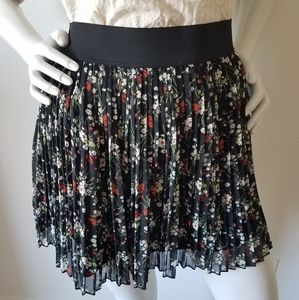 Lily White Black Floral Pleated Skirt Sz Sm